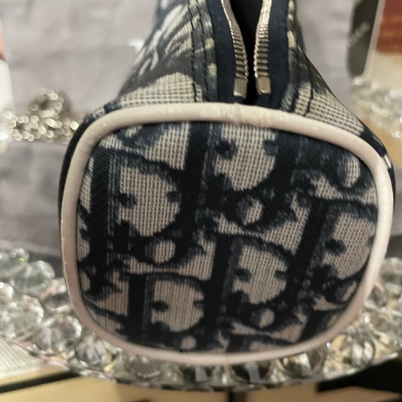 Dior TROTTER 2 bag  authentic with free chain and Dior ribbon bag charm - Picture 8 of 11